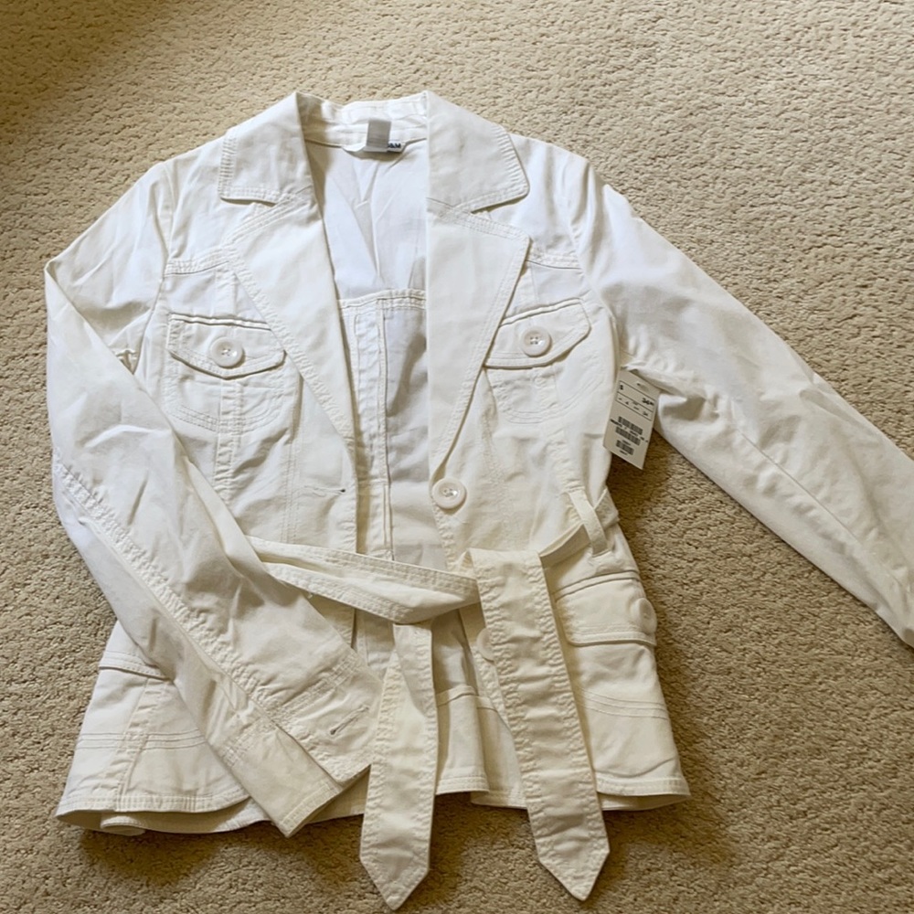 NWT H&M white tailored belter blazer